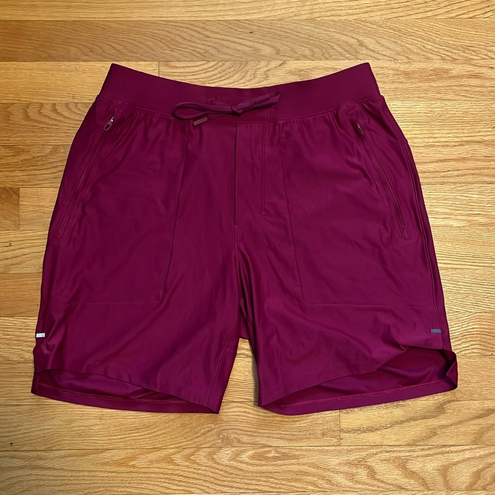 Lululemon License to Train 7” short size medium magenta